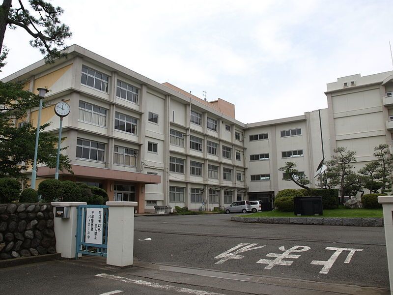 平塚工科高等学校出身の有名人 みんなの高校情報