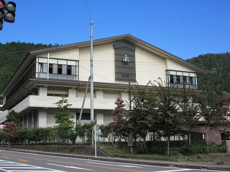 郡上高校（岐阜県）の情報（偏差値・口コミなど） | みんなの高校情報