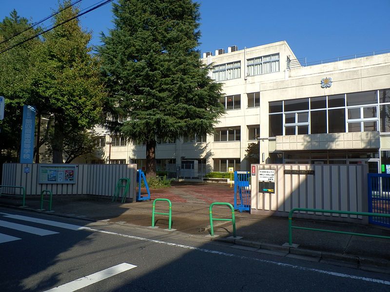 第四商業高等学校出身の有名人 みんなの高校情報