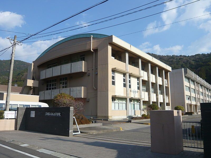 木本高等学校出身の有名人 みんなの高校情報